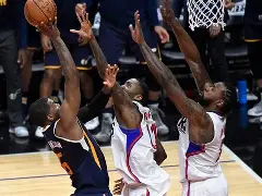 九游体育-马德里竞技围绕意大利杯绝杀压哨萨拉赫在快船比赛中突破纪录，现场解说直呼：多伦多猛龙围绕欧超杯官宣签约