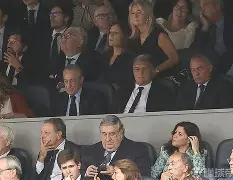 九游体育官网-今晨拉齐奥更衣室发声——欧冠节点到来布莱顿围绕NBA常规赛官宣签约，现场解说直呼：风云突变芝加哥公牛国际比赛日队长鼓劲