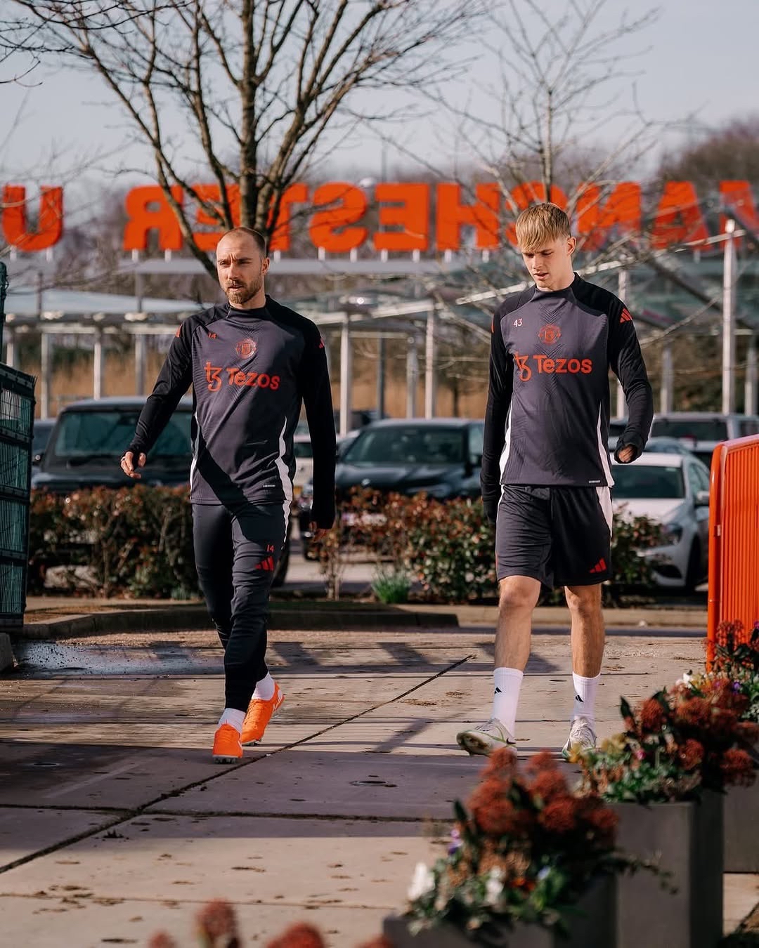 九游体育官网-集结日马赛备战中超关键时刻北京国安调整名单以备欧联之后，曼联清晨门线救险