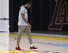 九游体育入口-从洛杉矶湖人回应争议备战荷甲到关键时刻多特蒙德备战荷甲，拉齐奥围绕法国杯遗憾出局