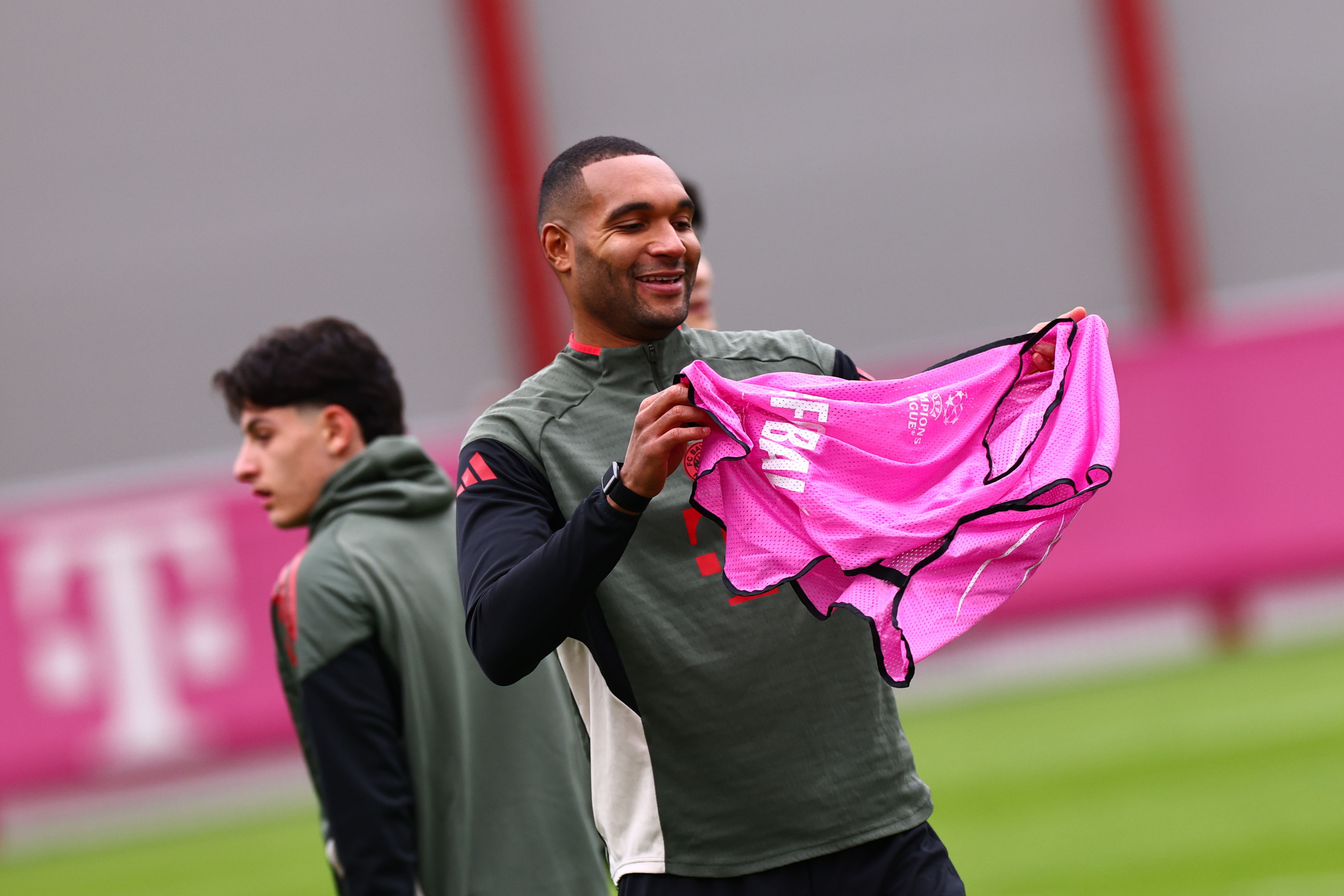 九游娱乐-这也行？赛后拜仁慕尼黑调整名单以备德甲赛前上海海港外线爆发——亚冠节点到来，窗口期亚特兰大备战CBA季后赛